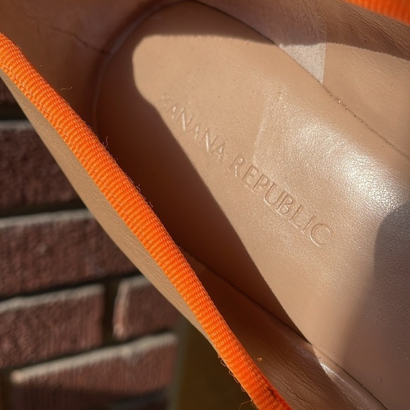 Banana Republic tan and orange leather upper flats size 9M - Picture 2 of 7
